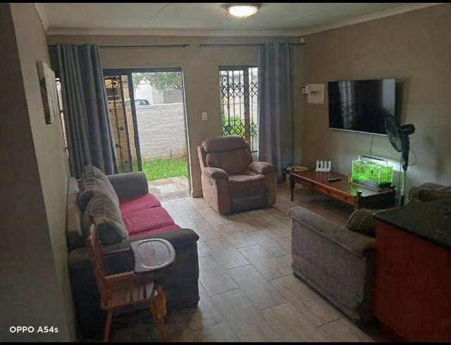 2 BEDROOM HOUSE FOR SALE IN VAALPARK